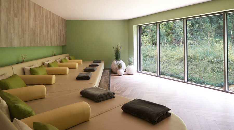 Relax area with views out to the surrounding forest.
