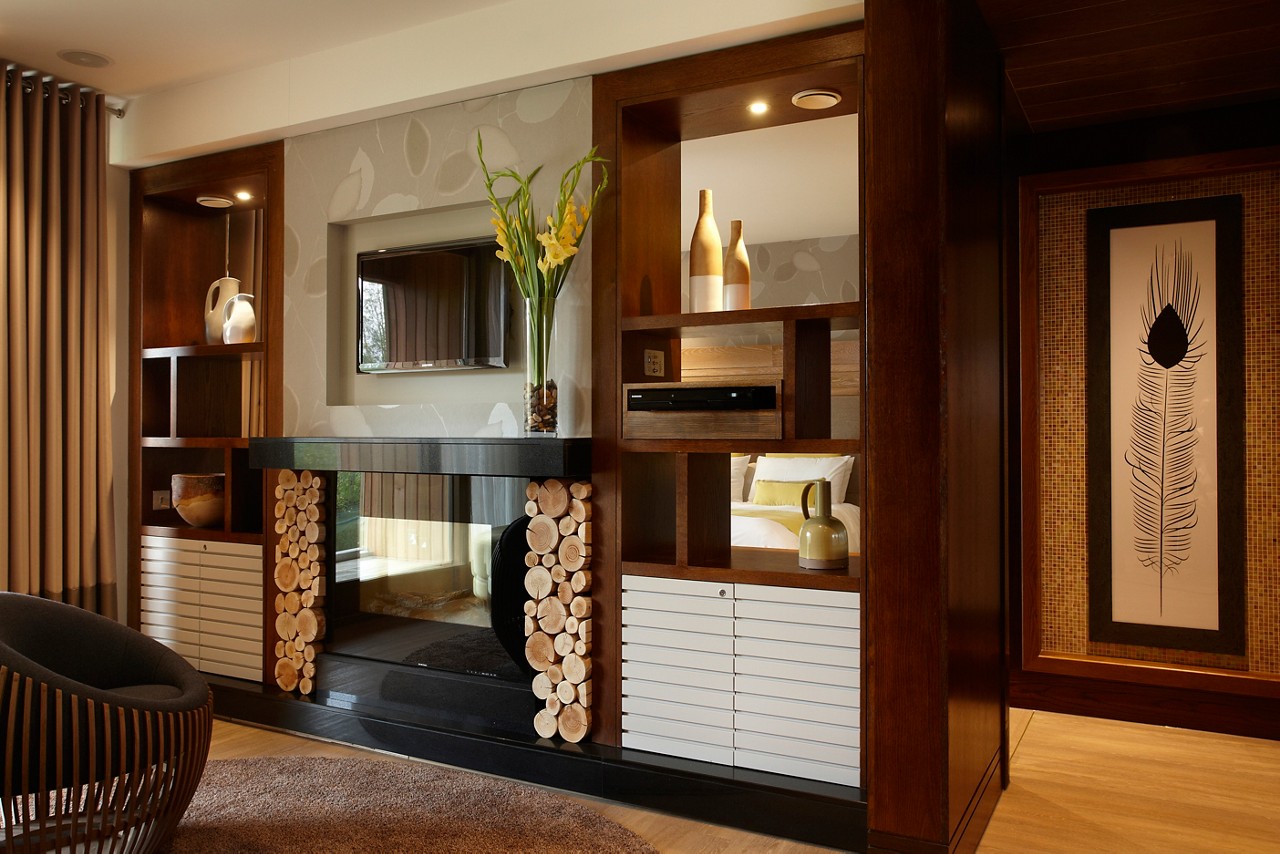 Relaxing living space in the Luxury Spa Suite.