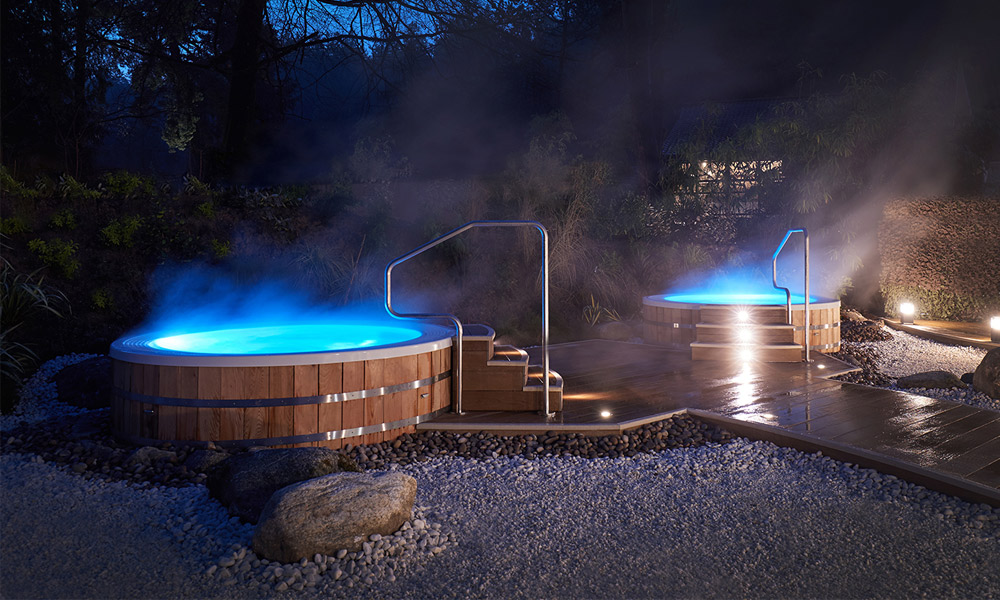 the hot springs at night time 