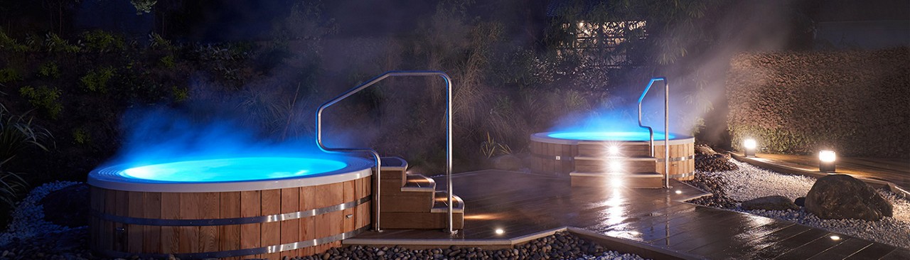 the hot springs at night time 