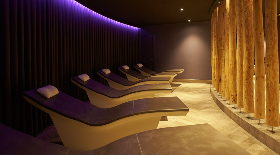 curved relax beds
