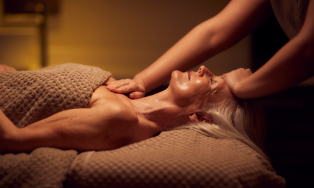 women receiving a massage 