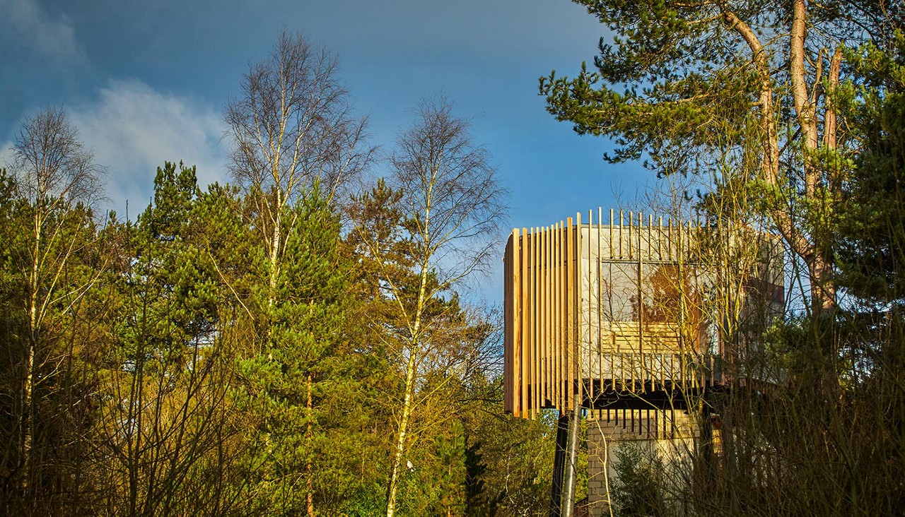 View of the Treetop Sauna from the exterior.