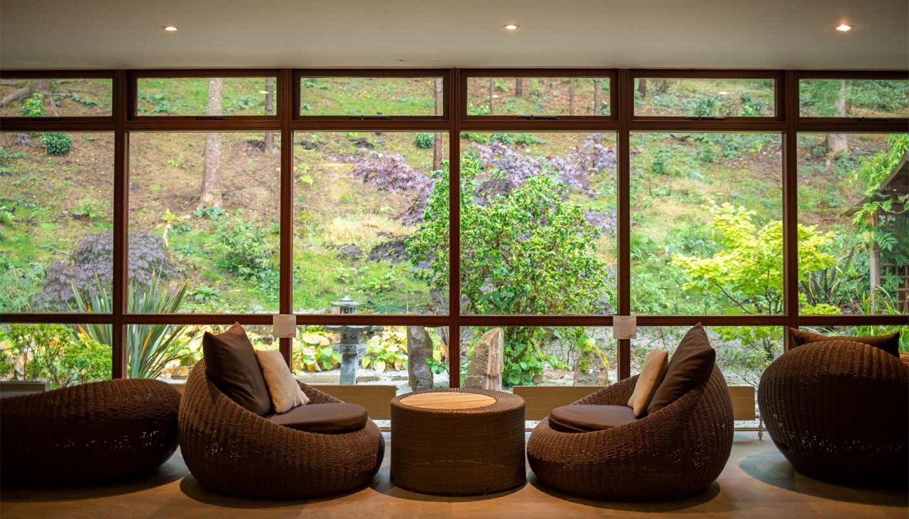 Relax area with views of the surrounding forest.